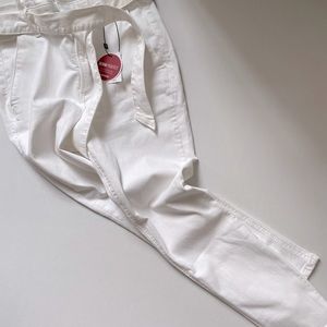 Express high-waisted, paper-bag cropped jean.